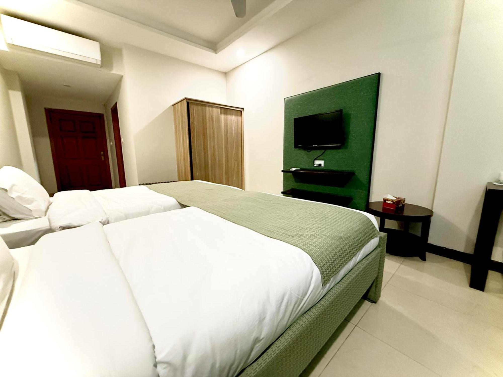 Atlas Hotel Islamabad Eksteriør billede